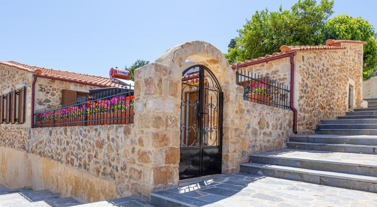 Wood And Stone Apartment Tsikalaria  Exterior foto